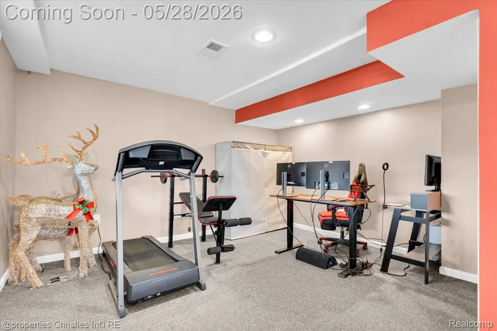1973 Golfview Lane Westland City MI 48186