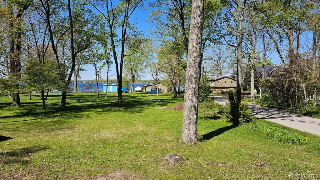 9847 Portage Lake Avenue Dexter Township MI 48169