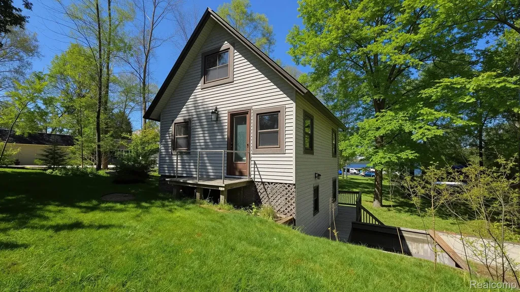 9847 Portage Lake Avenue Dexter Township MI 48169