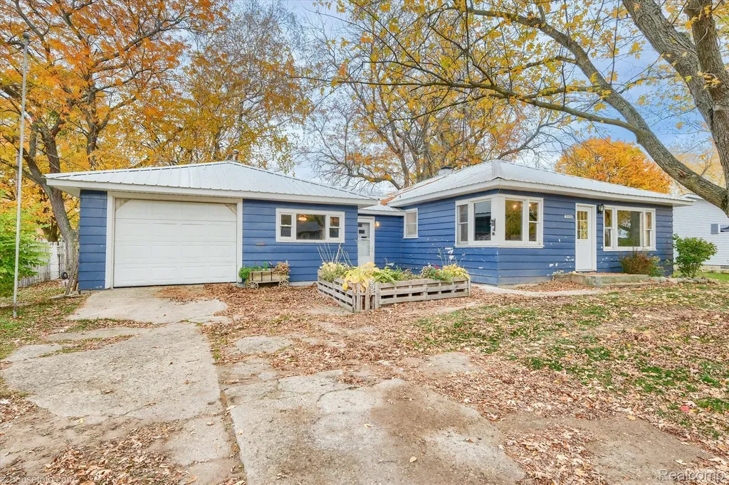 7036 Clabuesch Street Pigeon Village MI 48755