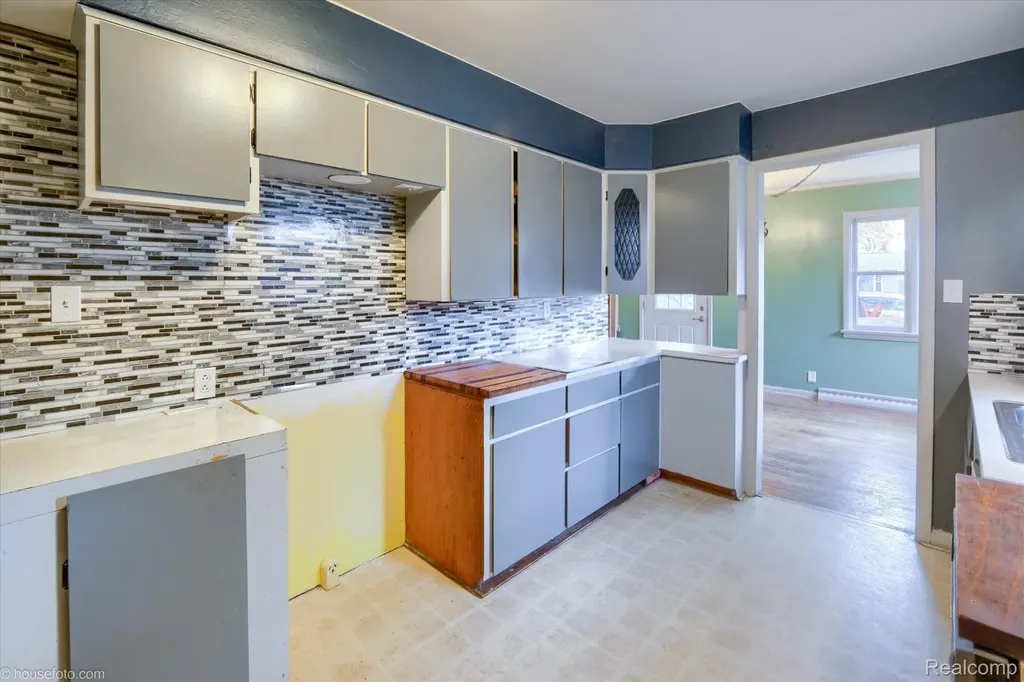 7036 Clabuesch Street Pigeon Village MI 48755
