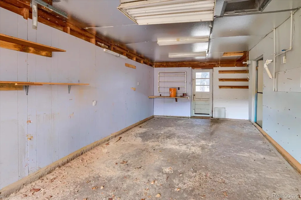 7036 Clabuesch Street Pigeon Village MI 48755