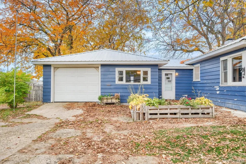 7036 Clabuesch Street Pigeon Village MI 48755