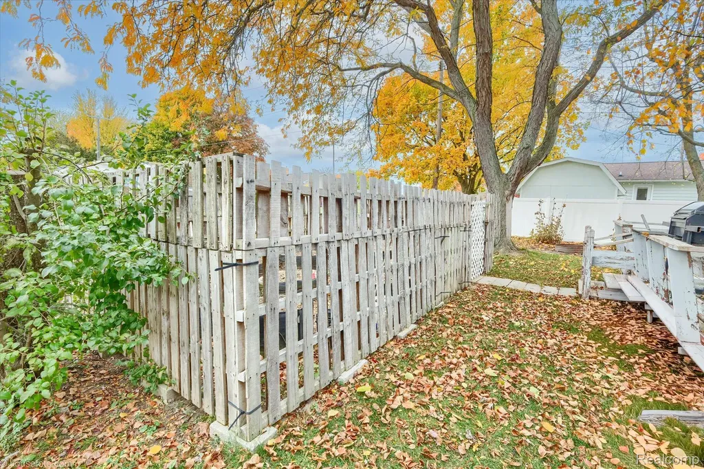 7036 Clabuesch Street Pigeon Village MI 48755