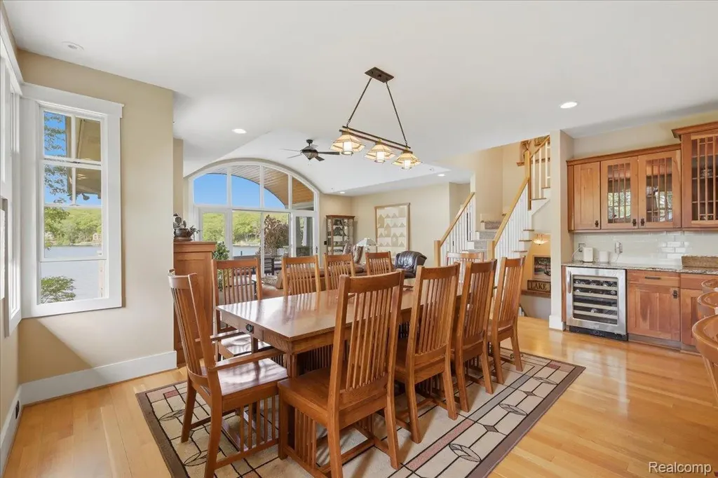 8665 Lakeview Boulevard Independence Charter Township MI 48348