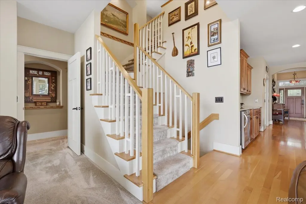 8665 Lakeview Boulevard Independence Charter Township MI 48348