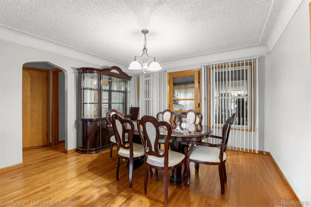 14050 Garfield Redford Charter Township MI 48239