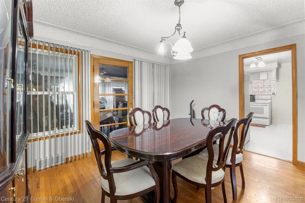 14050 Garfield Redford Charter Township MI 48239