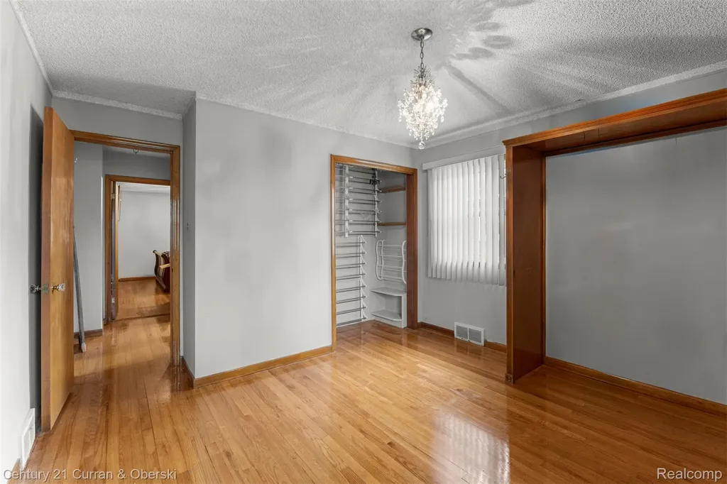 14050 Garfield Redford Charter Township MI 48239