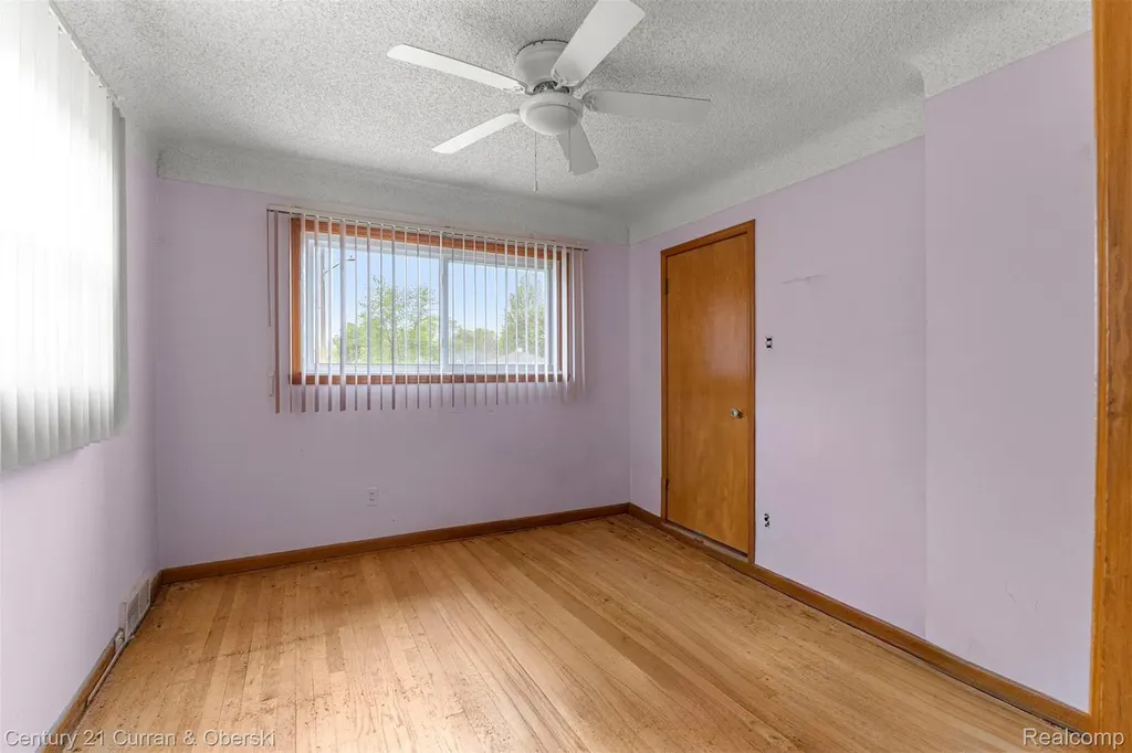 14050 Garfield Redford Charter Township MI 48239