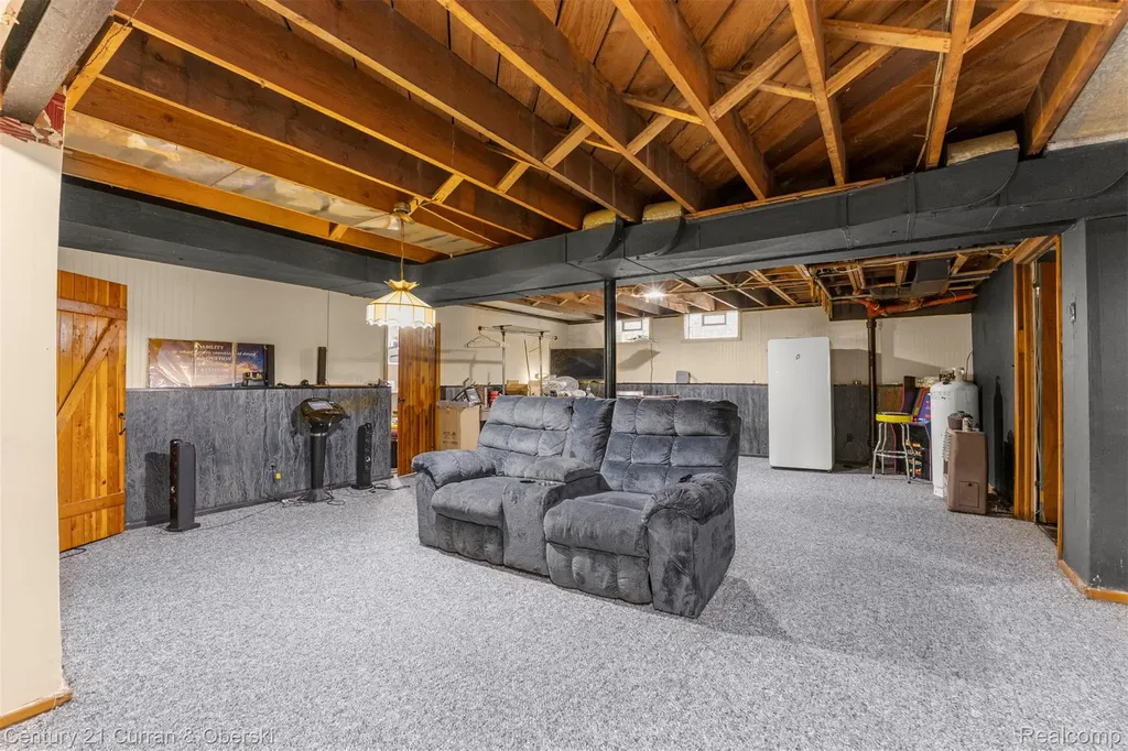 14050 Garfield Redford Charter Township MI 48239