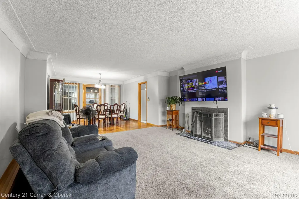 14050 Garfield Redford Charter Township MI 48239