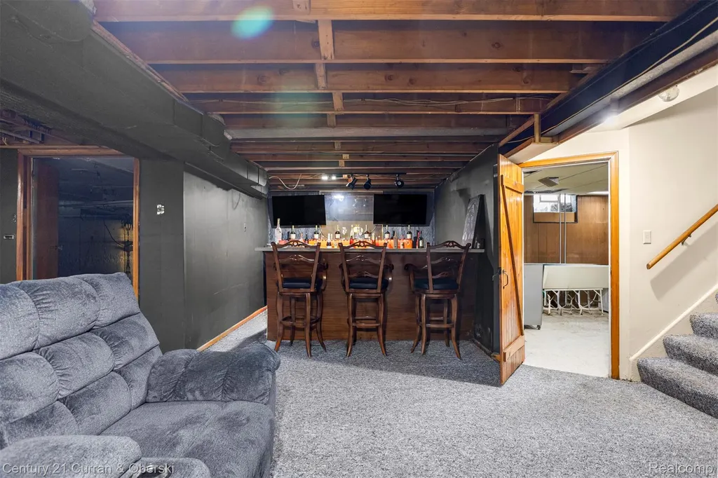 14050 Garfield Redford Charter Township MI 48239