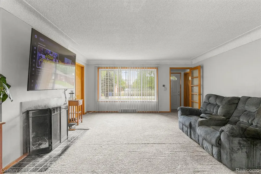 14050 Garfield Redford Charter Township MI 48239