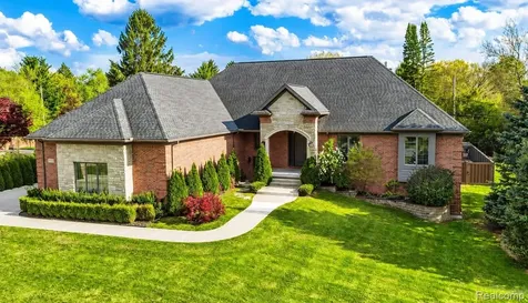 35339 W 13 Mile Road Farmington Hills City MI 48331