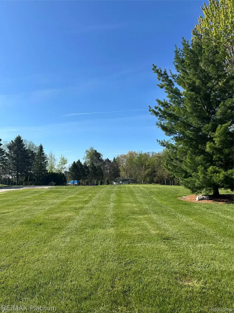 4299 Lake Farms Court Fenton Charter Township MI 48451