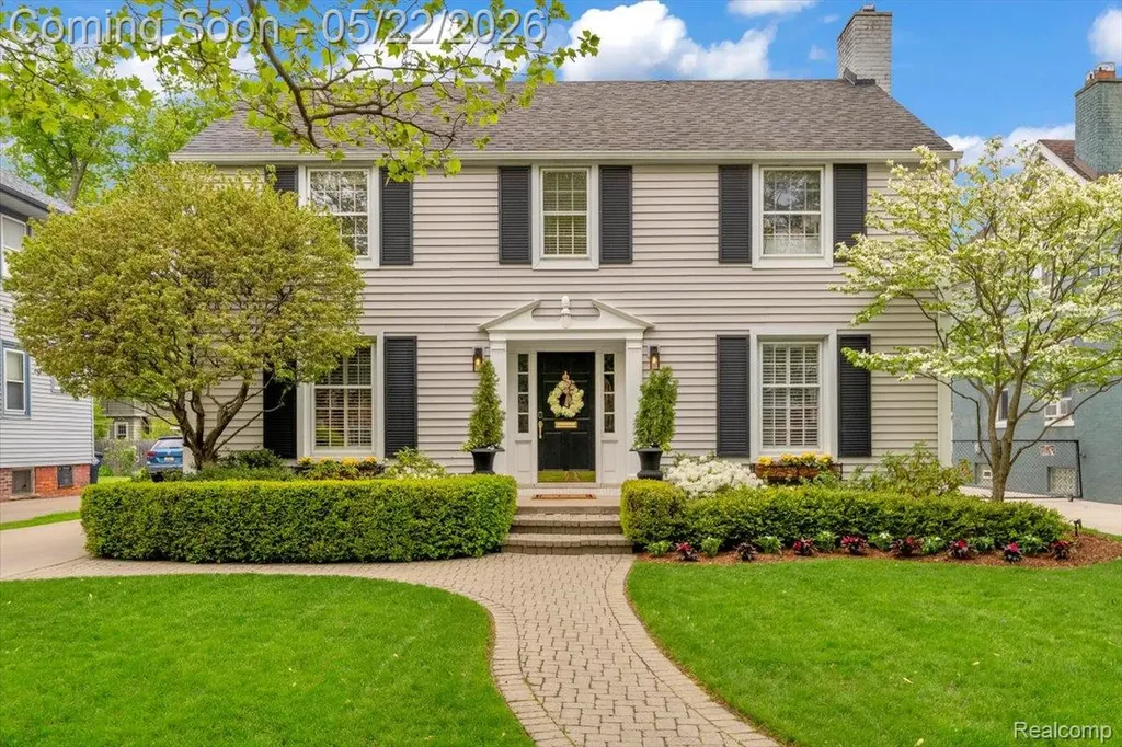 784 University Place Grosse Pointe City MI 48230