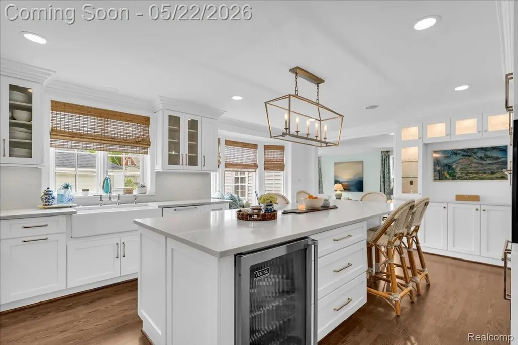 784 University Place Grosse Pointe City MI 48230
