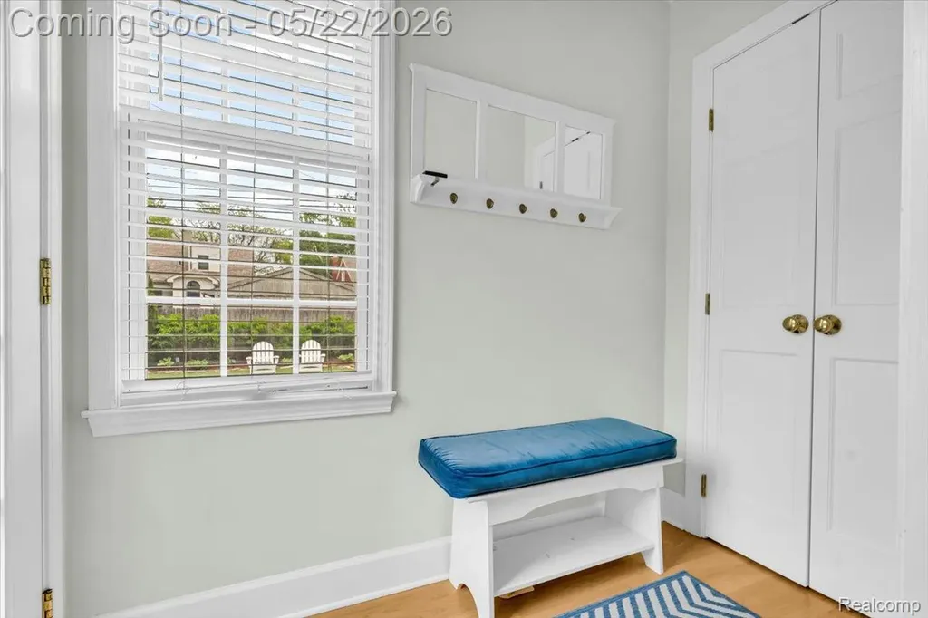 784 University Place Grosse Pointe City MI 48230
