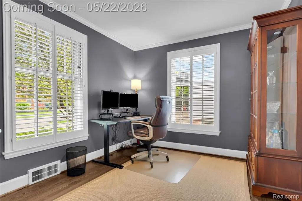 784 University Place Grosse Pointe City MI 48230