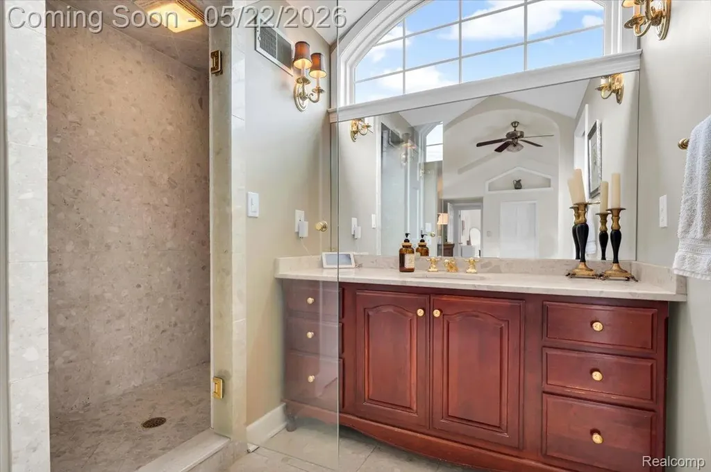 784 University Place Grosse Pointe City MI 48230