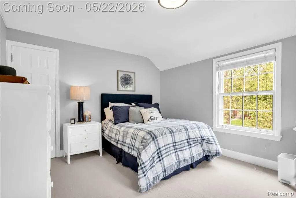 784 University Place Grosse Pointe City MI 48230