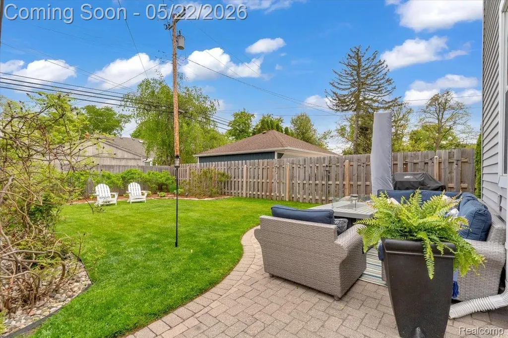 784 University Place Grosse Pointe City MI 48230