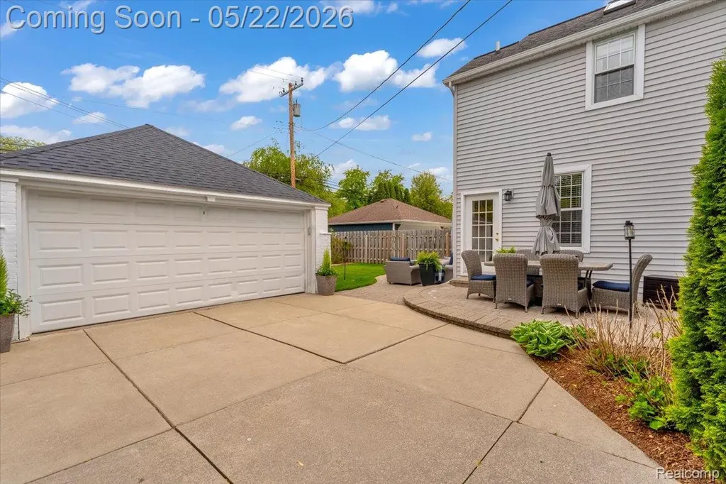 784 University Place Grosse Pointe City MI 48230