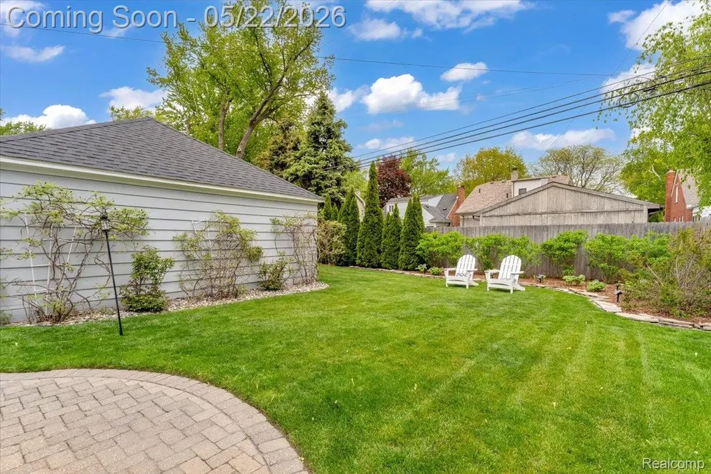 784 University Place Grosse Pointe City MI 48230