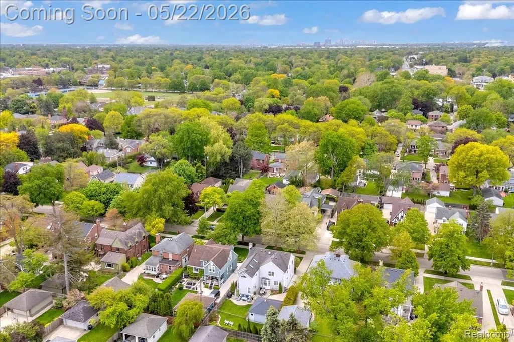 784 University Place Grosse Pointe City MI 48230