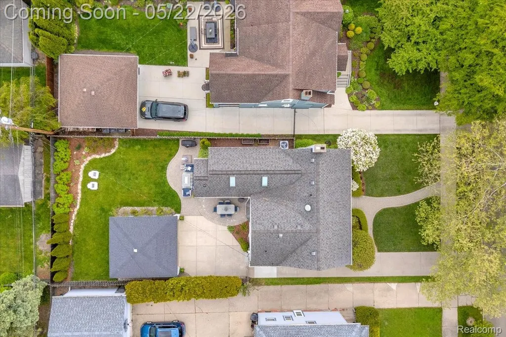 784 University Place Grosse Pointe City MI 48230
