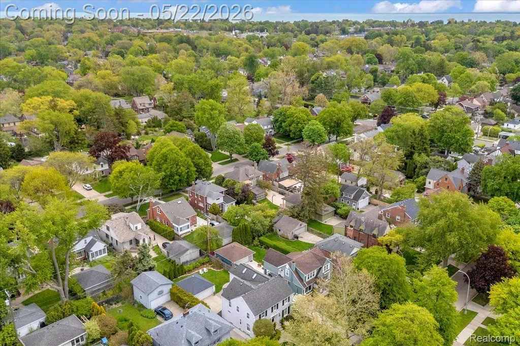 784 University Place Grosse Pointe City MI 48230