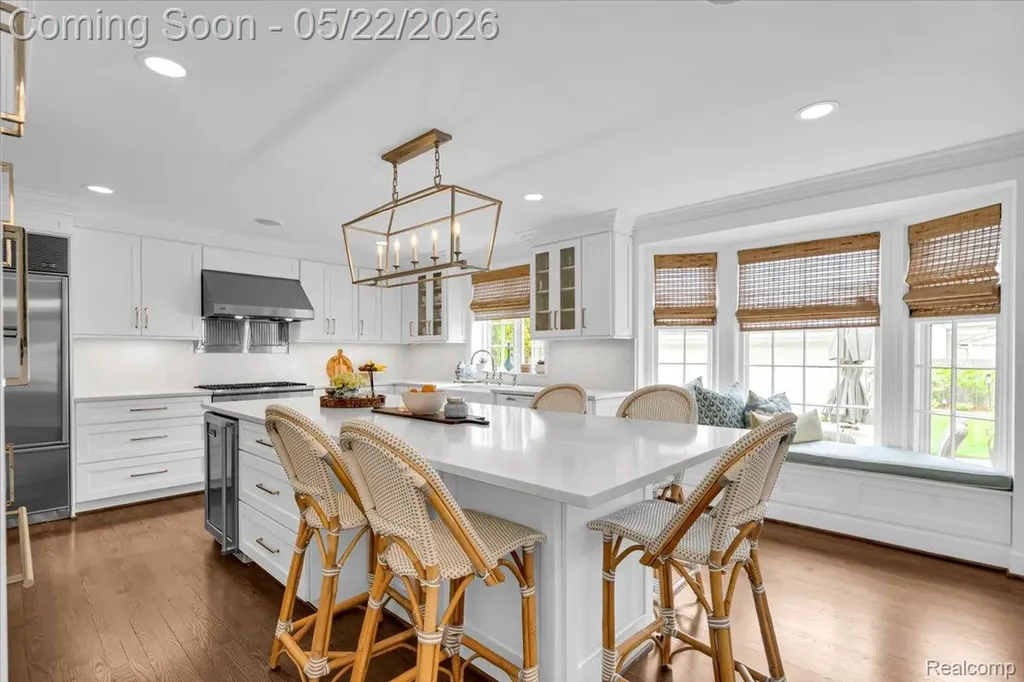 784 University Place Grosse Pointe City MI 48230