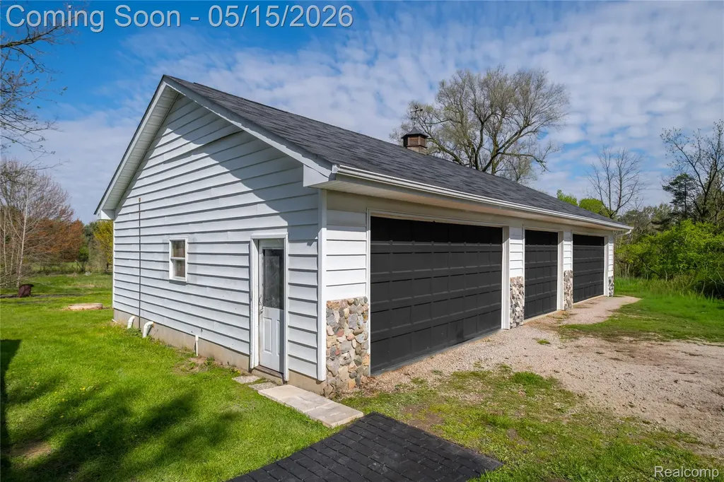 12164 Miller Road Clayton Charter Township MI 48449