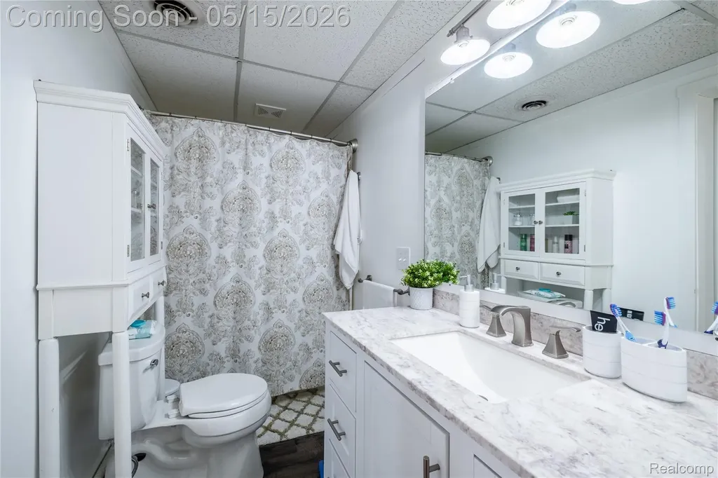 12164 Miller Road Clayton Charter Township MI 48449