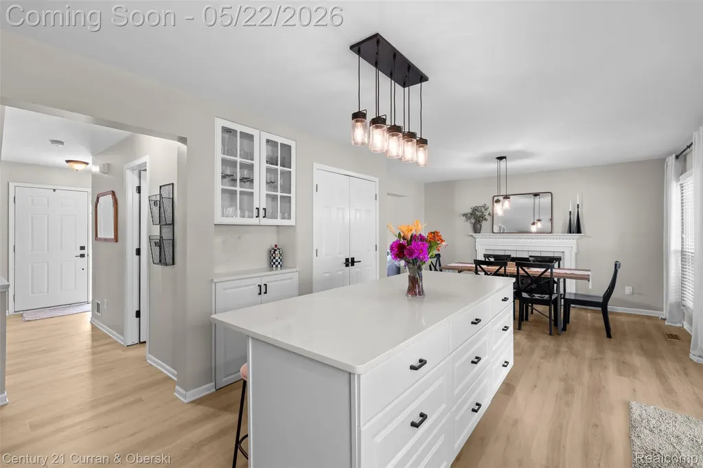 931 S Parkwood Drive South Lyon City MI 48178
