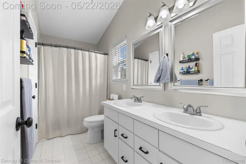 931 S Parkwood Drive South Lyon City MI 48178