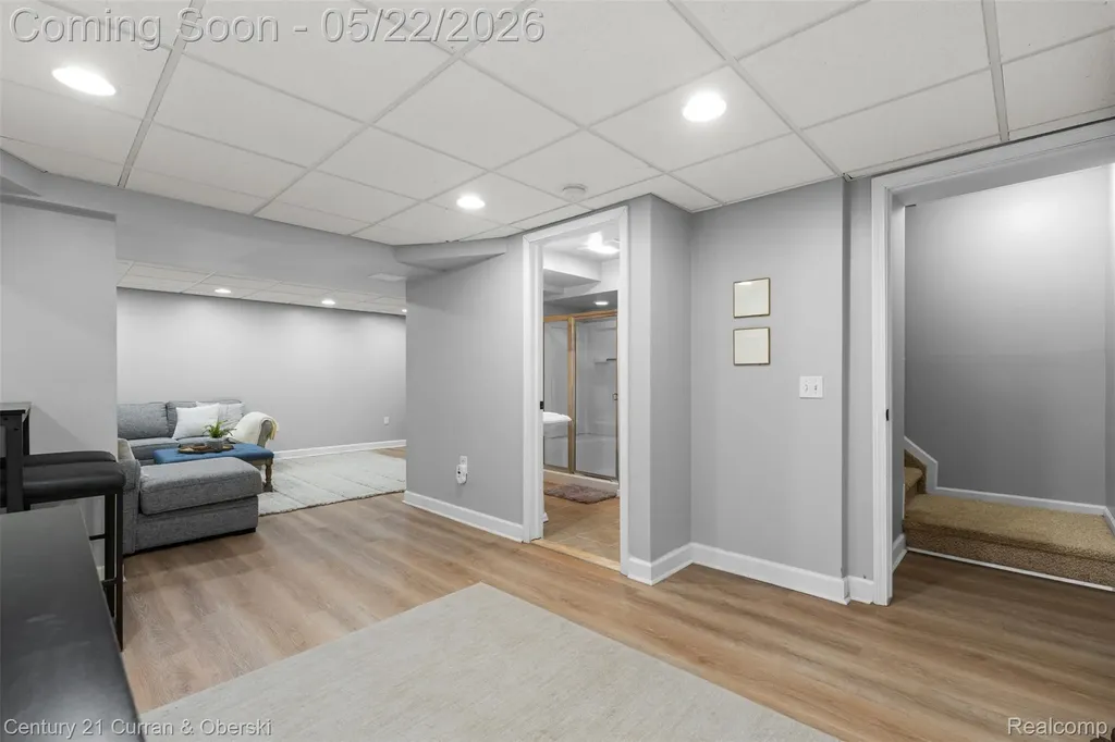 931 S Parkwood Drive South Lyon City MI 48178