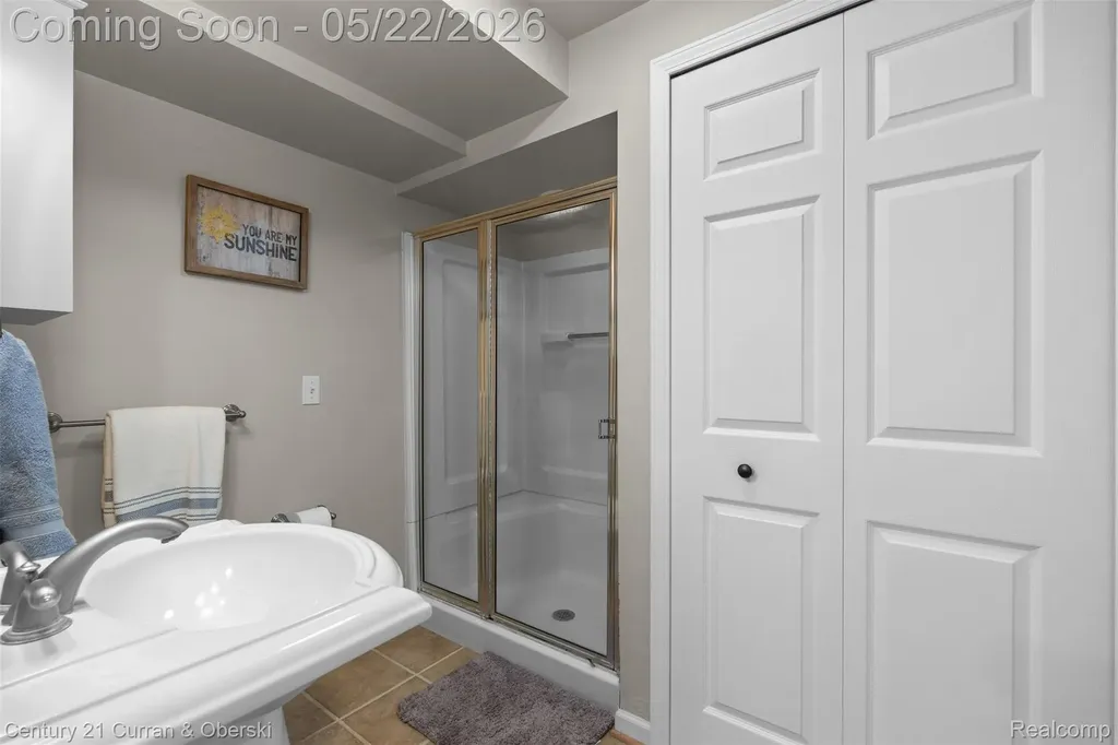 931 S Parkwood Drive South Lyon City MI 48178