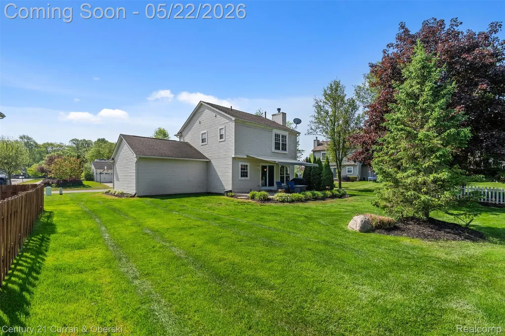 931 S Parkwood Drive South Lyon City MI 48178