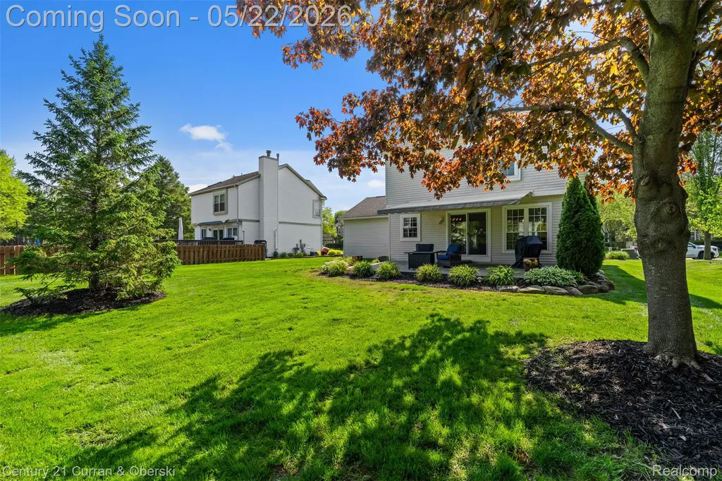 931 S Parkwood Drive South Lyon City MI 48178