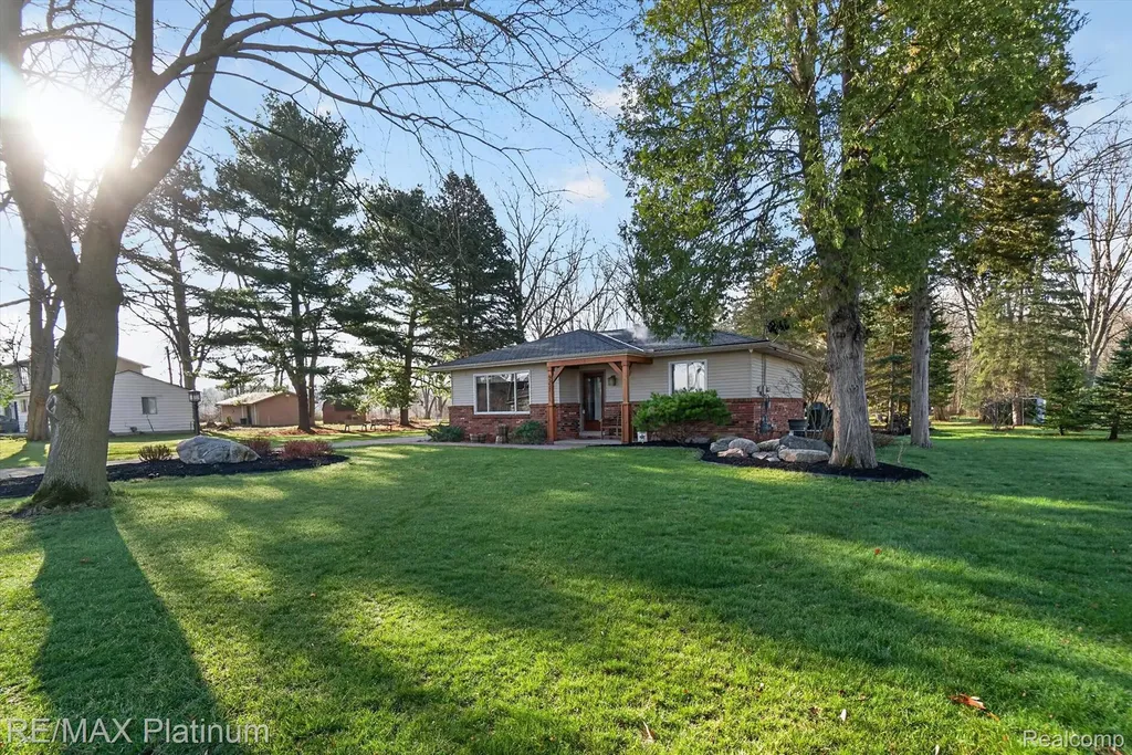 4357 Skusa Drive Genoa Township MI 48116