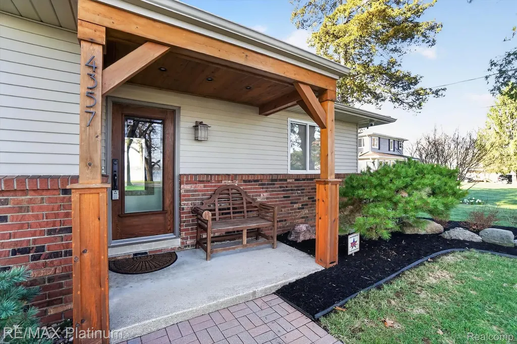 4357 Skusa Drive Genoa Township MI 48116