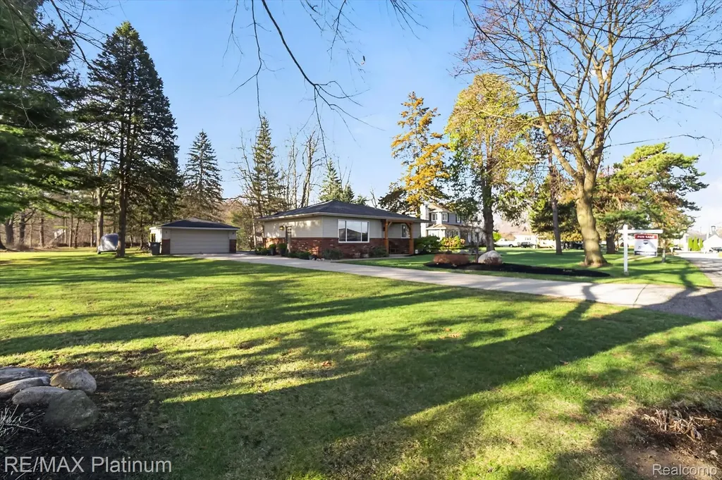 4357 Skusa Drive Genoa Township MI 48116