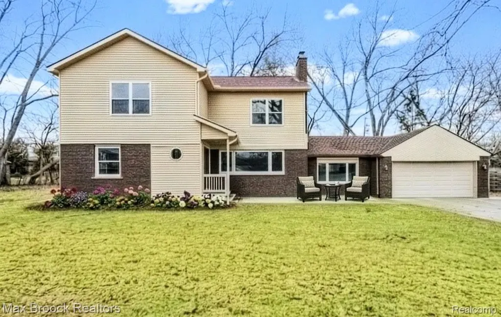 17348 Hilton Street Southfield City MI 48075