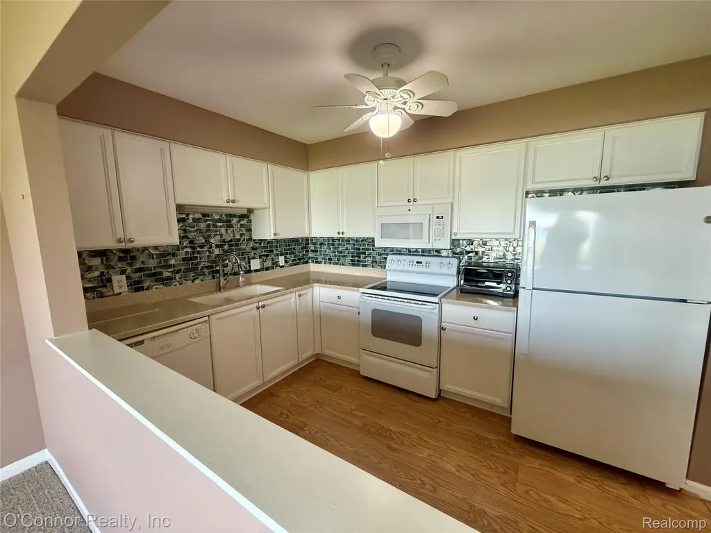 1660 River Road Marysville City MI 48040
