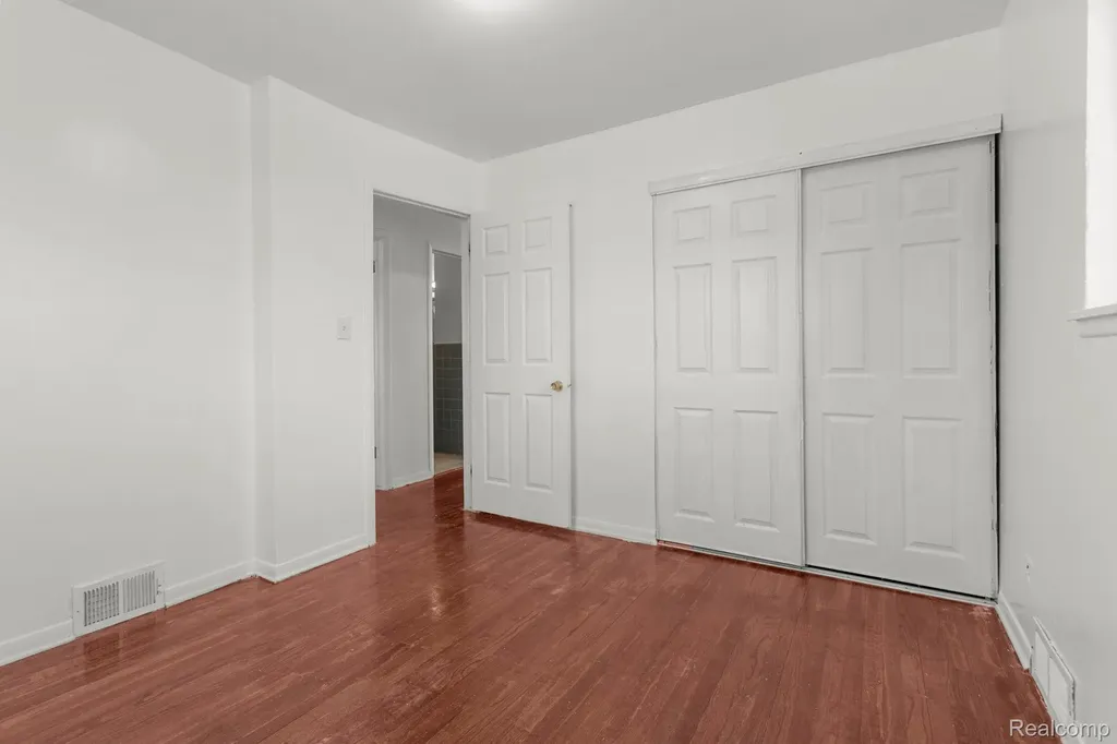 24130 Audrey Avenue Warren City MI 48091