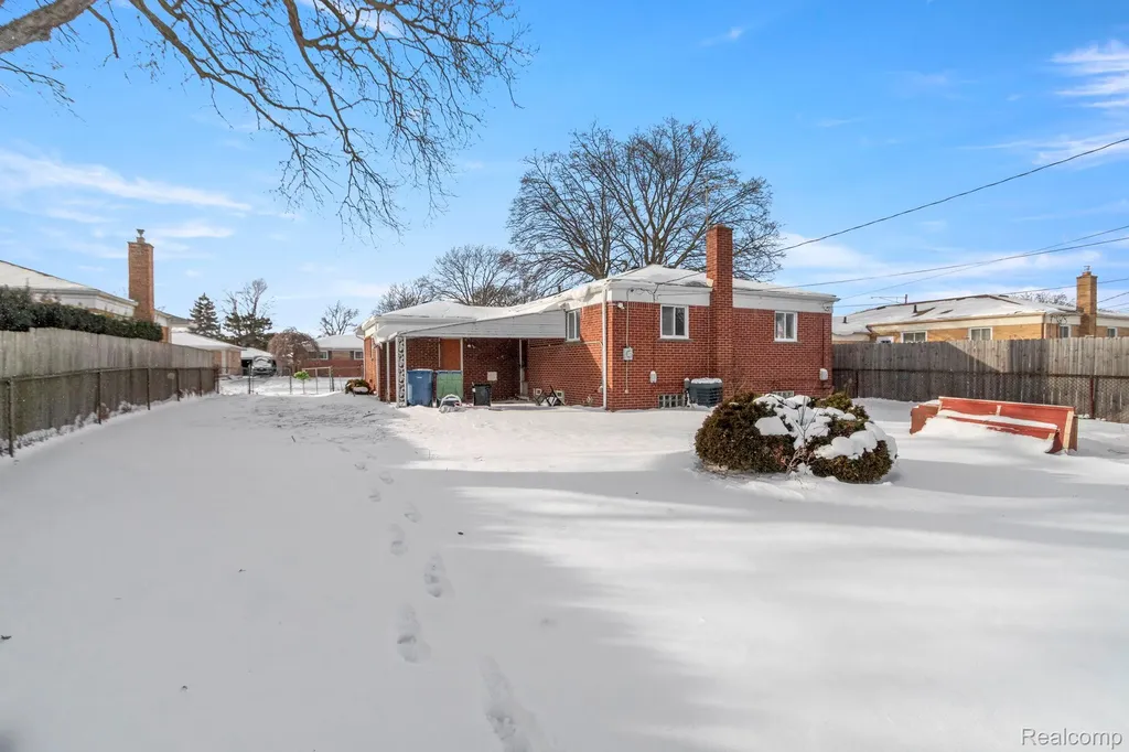 24130 Audrey Avenue Warren City MI 48091