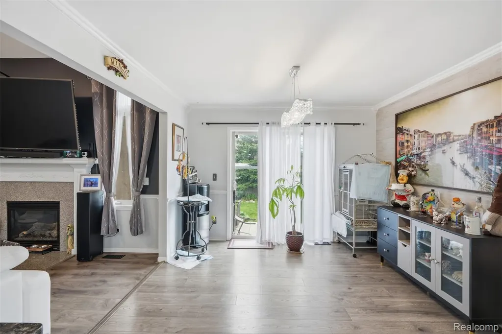 31197 Jaguar Drive Chesterfield Township MI 48047