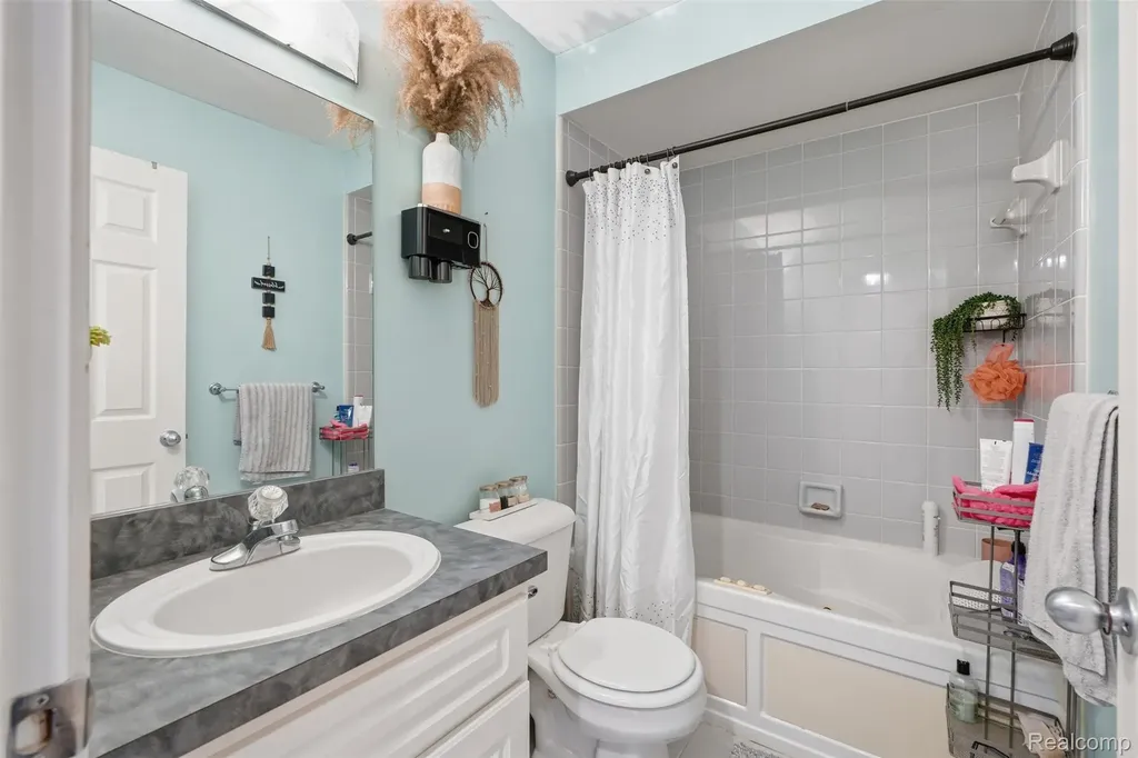 31197 Jaguar Drive Chesterfield Township MI 48047